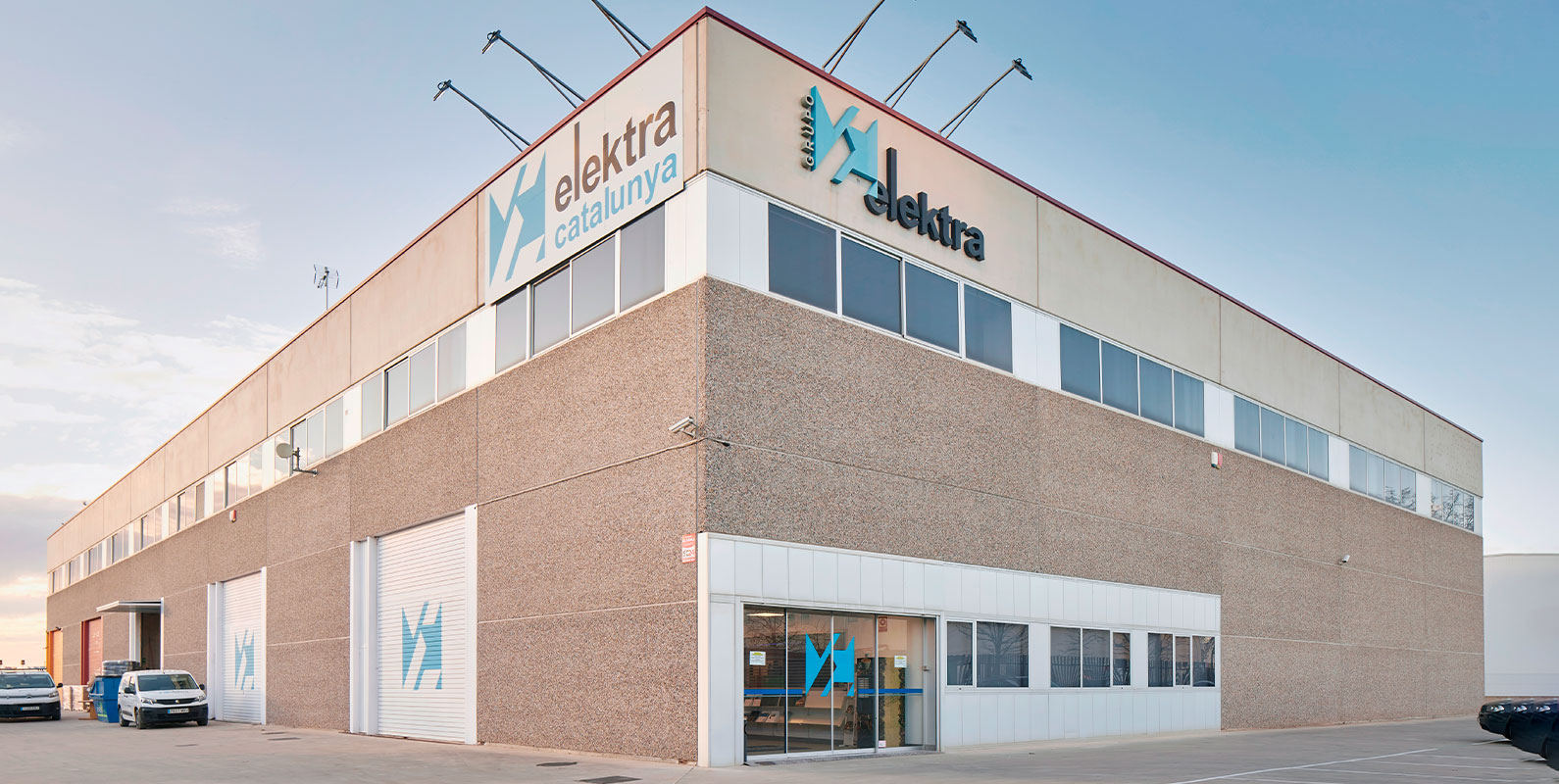 Elektra Catalunya LLEIDA - Store - Grupo Elektra